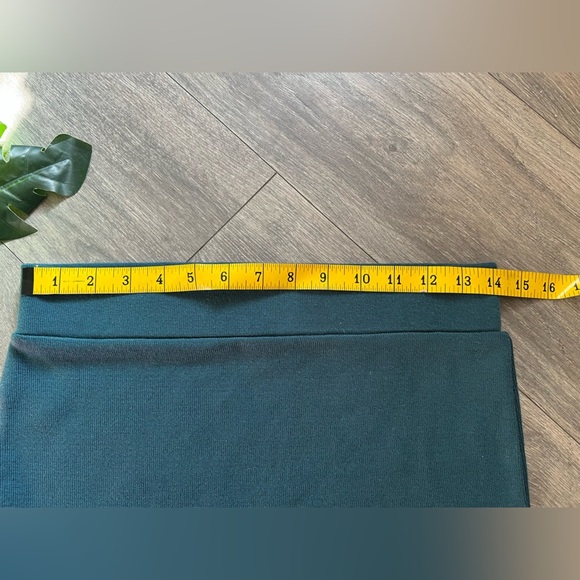 Debut Made in USA Stretch Knit Pencil Skirt in Blackout Teal. Size L - Picture 5 of 6